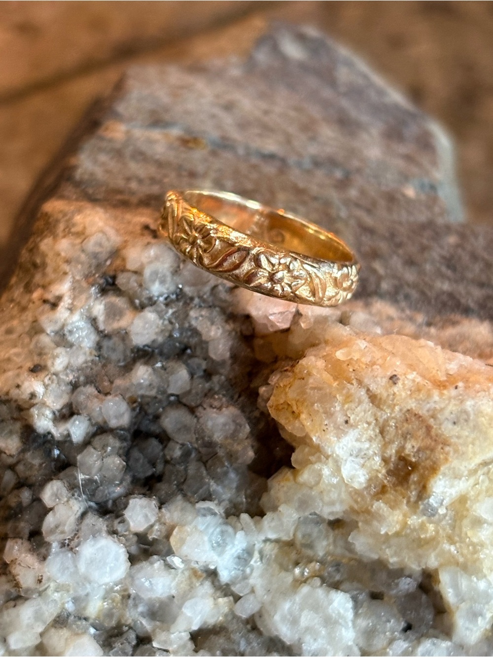 Vintage James Avery Floral 14k Gold Band eternity Ring - 3.5 - Picture 2 of 4